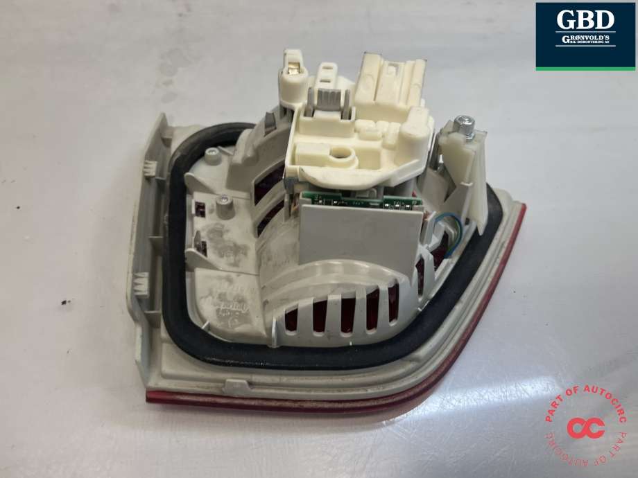 Baklykt høyre indre til BMW 3-Serie 2005-2011 (E90/E91/E92/E93) (E90/E91/E92/E93) (63 21 7 289 434|)