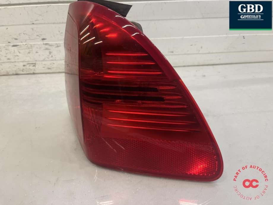 Baklykt høyre ytre til BMW 3-Serie 2005-2011 (E90/E91/E92/E93) (E90/E91/E92/E93) (63 21 7 289 432|7160062|)