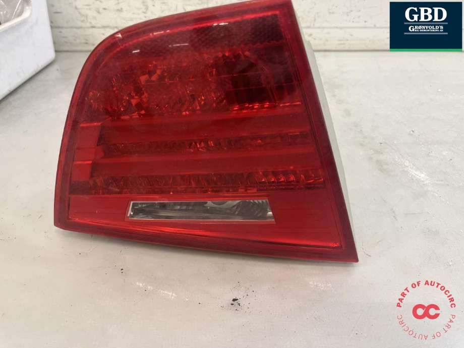 Baklykt venstre indre til BMW 3-Serie, 2005-2011 (E90/E91/E92/E93) (E90/E91/E92/E93) (63 21 7 289 433)