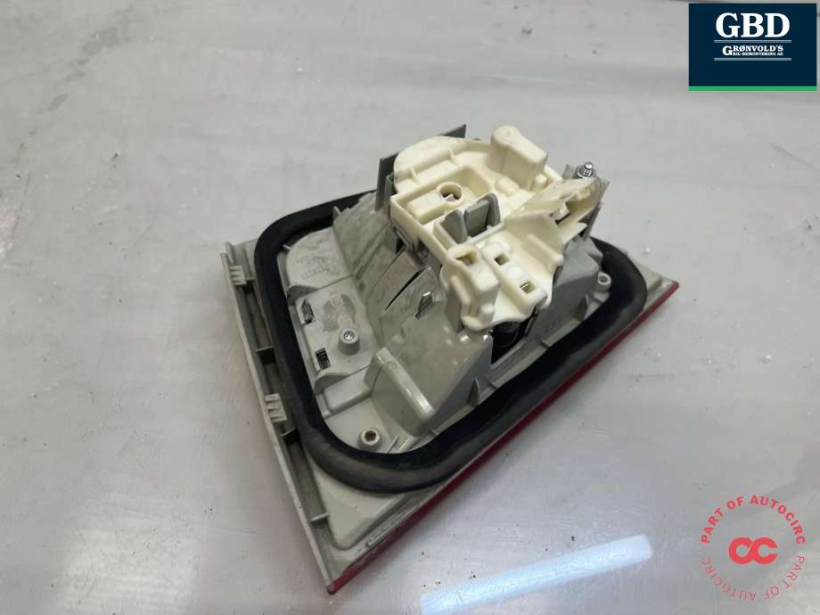 Baklykt venstre indre til BMW 3-Serie 2005-2011 (E90/E91/E92/E93) (E90/E91/E92/E93) (63 21 7 289 433|)
