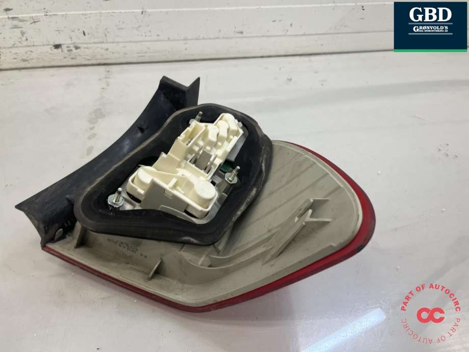 Baklykt venstre ytre til BMW 3-Serie 2005-2011 (E90/E91/E92/E93) (E90/E91/E92/E93) (63 21 7 289 431|)