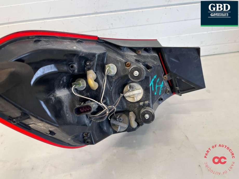 Baklykt høyre ytre til Opel Astra J 2010-2015  (13314051|)