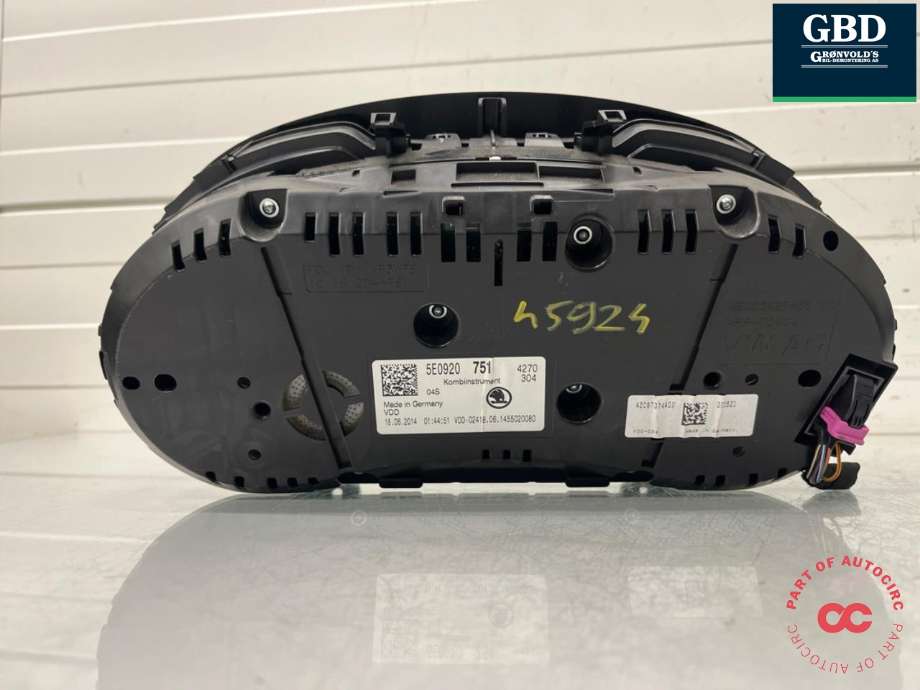 Instrumentpanel til Škoda Octavia 2013-2016 (Type III, Fase 1)  (5E0 920 751|)