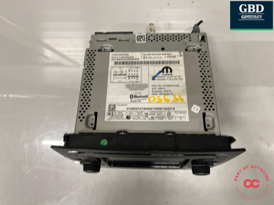 Bilstereo til Fiat Doblo 2010-->> (Type II) (735637473|E8 10R-048119|)