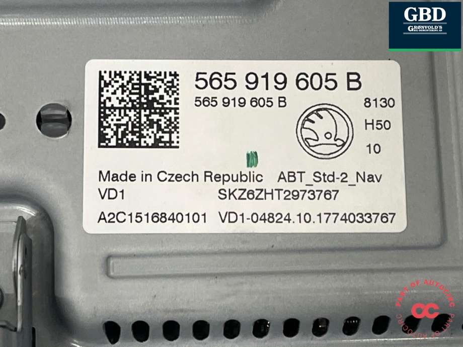 Bilstereo navigasjon skjerm til Škoda Kodiaq 2017-->>  (565 919 605 B  IZY|565919605 B|)