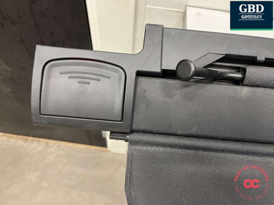 Bagasjerom rollon til BMW 3-Serie 2005-2011 (E90/E91/E92/E93) (E90/E91/E92/E93) (51 47 7 261 926|)