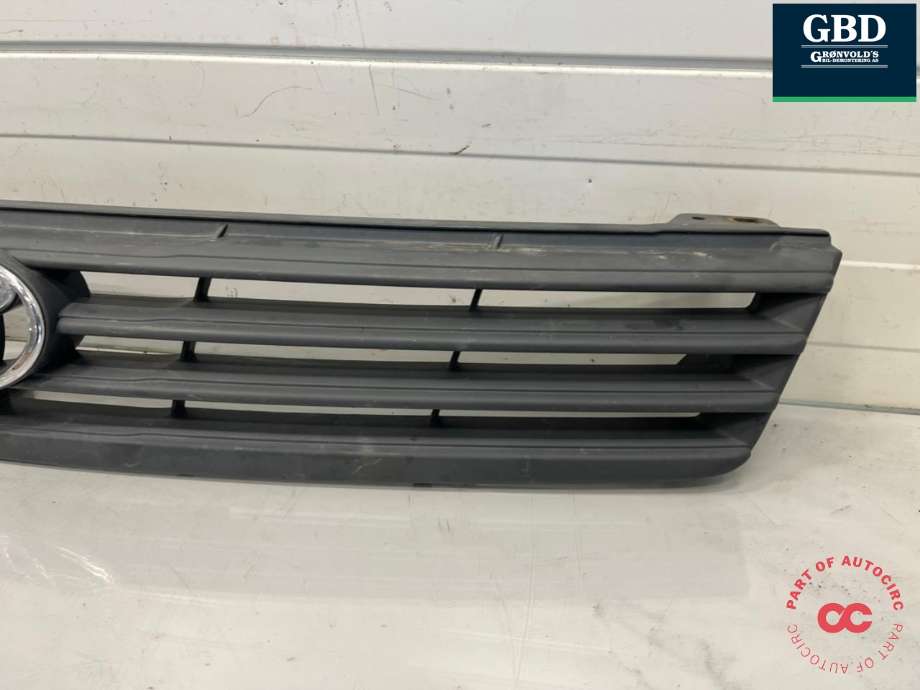 Grill til Toyota Hiace 2001-2006 (Fase 2)  (5311126331|)