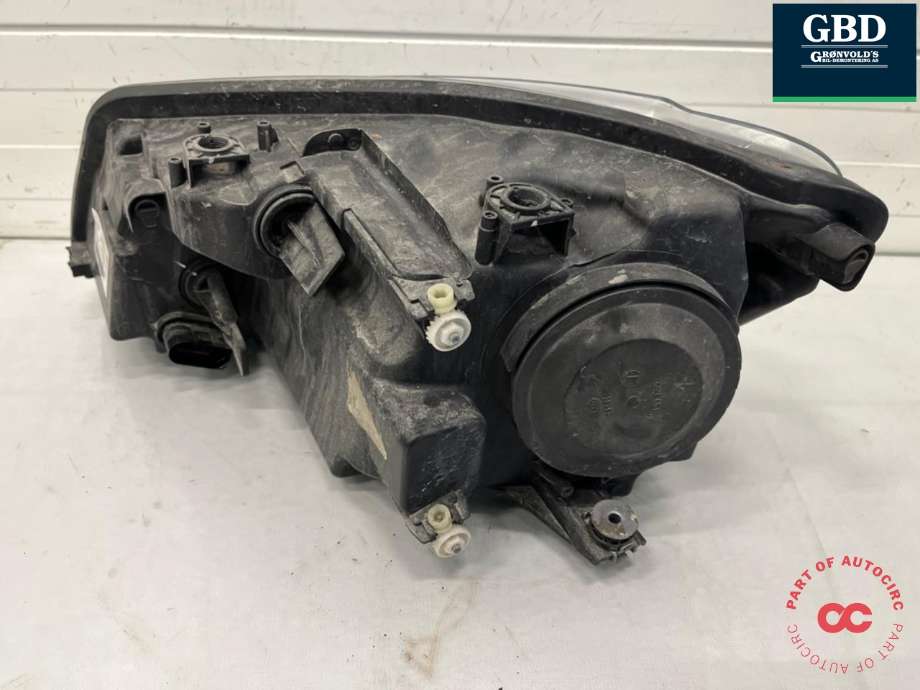 Frontlykt høyre halogen til VW Caddy 2010-2015 (Type III, Fase 2) (2K5 941 006 A|)