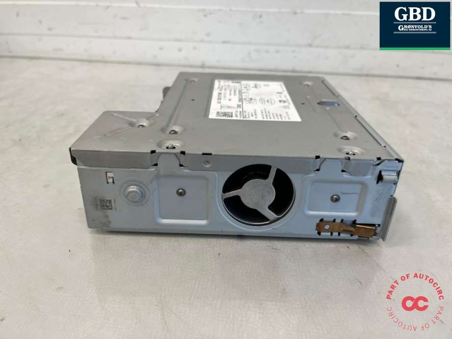 Bilstereo til Porsche Taycan 2019-->>  (9J1 035 070 BF|9J1 035 070 BB|)