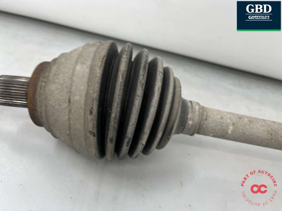 Drivaksel venstre foran, diesel/manuell til VW Touran 2010-2015 (Type I, Fase 3) (1K0 407 271 LB|1K0 407 763 KX|)