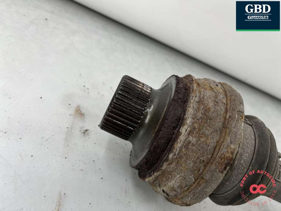 Drivaksel høyre bak, diesel/automat til Audi A7 2014-2018 (Type I, Fase 2)  (8R0 501 204 D|8R0 501 204 DX|)