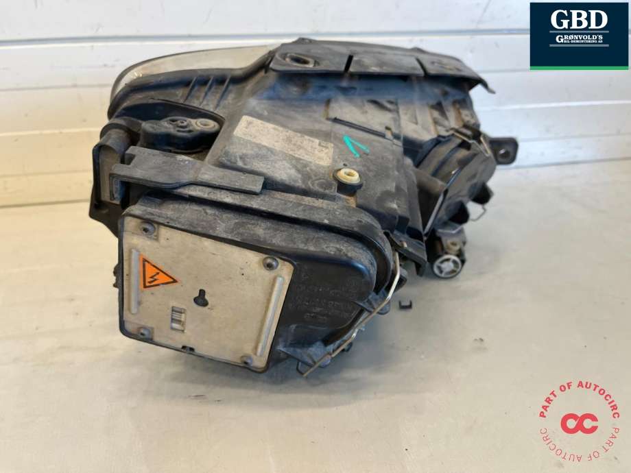 Frontlykt venstre halogen til VW Passat 2005-2010 (B6) (B6) (|3C0 941 753 K)