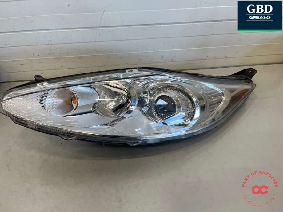 Frontlykt venstre halogen til Ford Fiesta 2008-2012 (Type VI, Fase 1) (1740028|8A61-13W030-CH|)