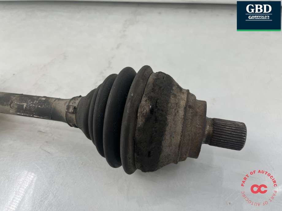 Drivaksel venstre foran, diesel/automat til VW Touran 2007-2010 (Type I, Fase 2) (1K0 407 271 KB|1K0 407 271 NT|1K0 407 451 QX)