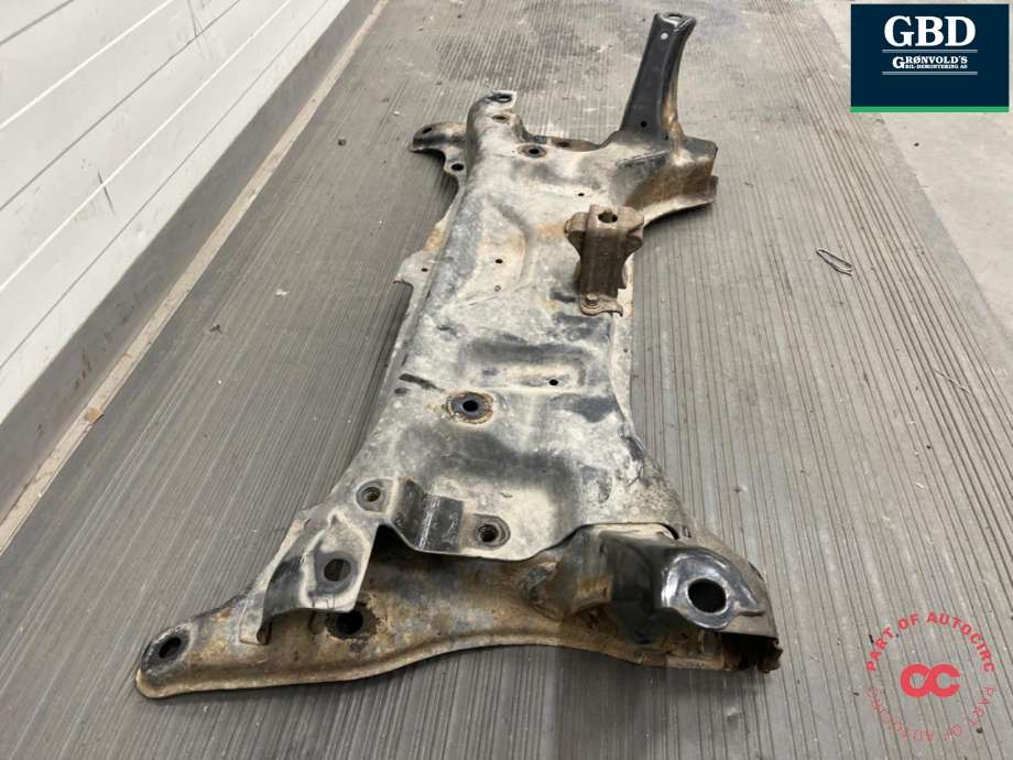 Travers foran hoved til Toyota Aygo 2014-->> (Type II)  (512010H020|)