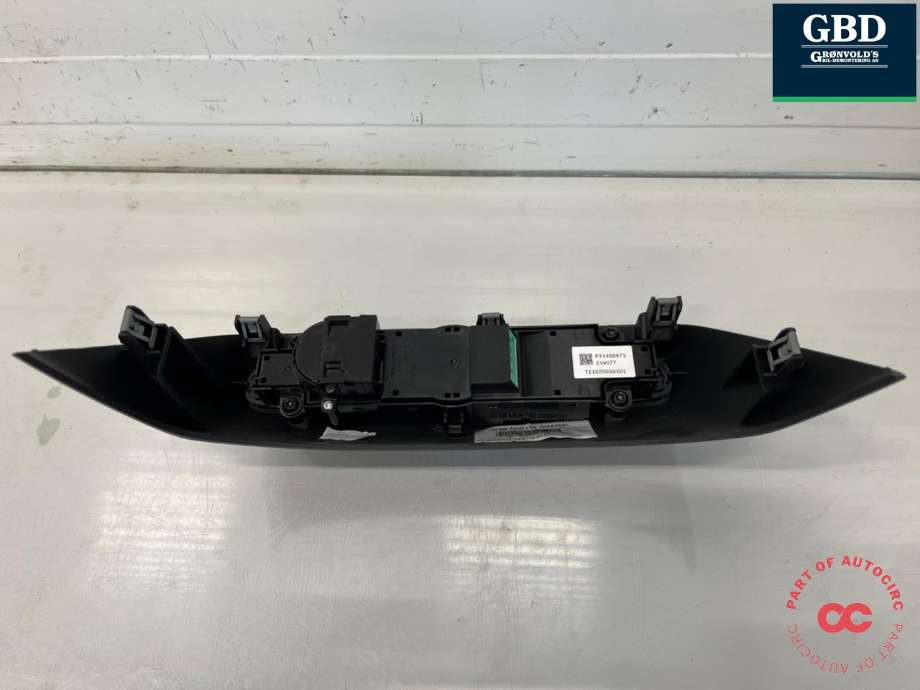 Bilstereo betjeningspanel til Volvo XC40 2018-2024  (31456673|)