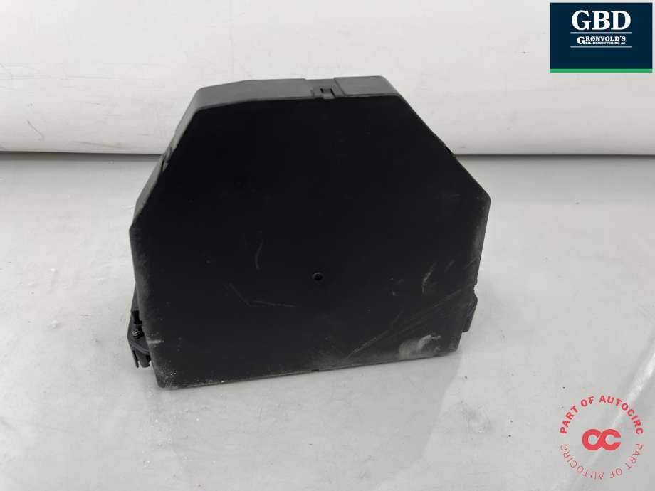Sikringsboks motorrom til Mercedes GLK 2008-2015 (X204) (X204) (A 207 540 27 50|)
