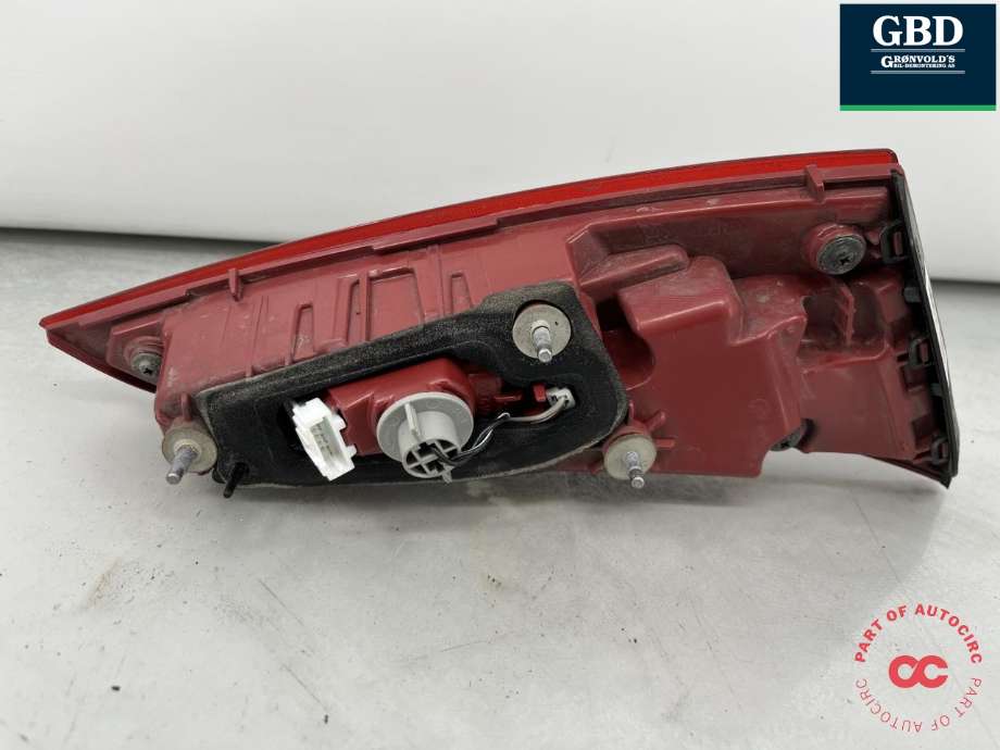 Baklykt høyre indre til Kia e-Soul 2019-->> (Type III)  (92404K 0100|)