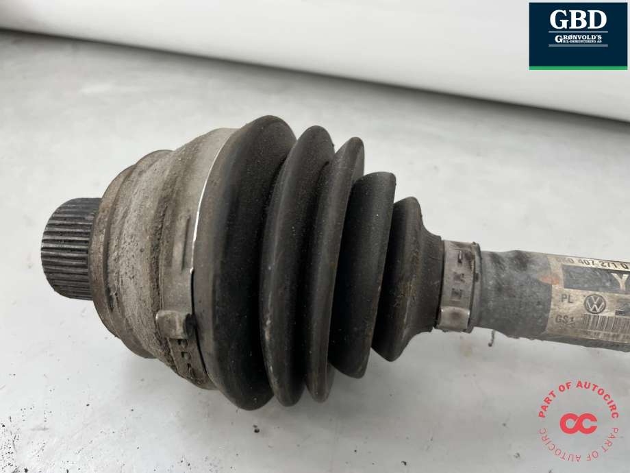 Drivaksel høyre foran, bensin/manuell til Audi A4 2007-2014 (Type IV) (B8) (B8) (8K0 407 271 AJ|8K0 407 271 Q|8K0 407 451 DX)