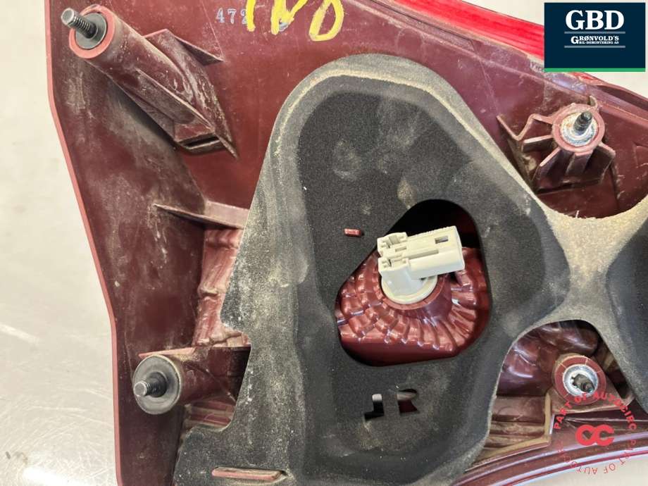 Baklykt høyre indre til Toyota RAV4 2013-2015 (Type IV, Fase 1) (8158142050|)