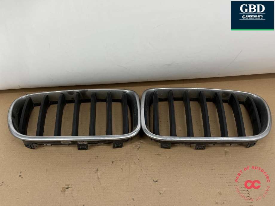 Grill til BMW X3 2010-2017 (F25) (F25) (51 11 7 210 725|51 11 7 210 726|)