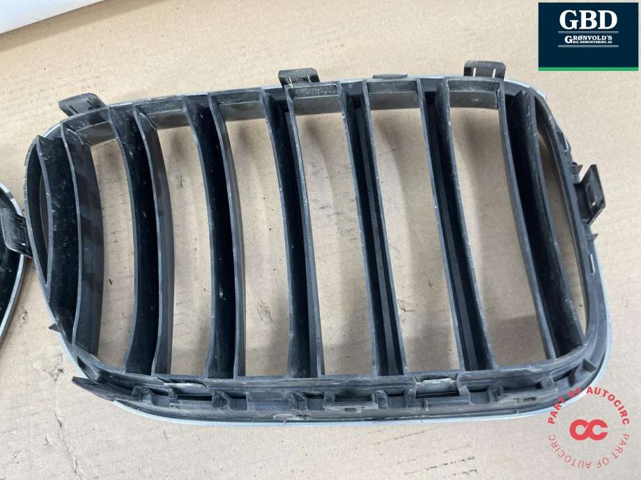 Grill til BMW X3 2010-2017 (F25) (F25) (51 11 7 210 725|51 11 7 210 726|)
