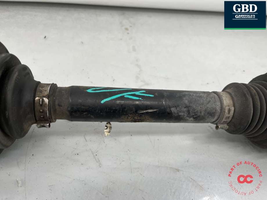 Drivaksel venstre foran, bensin/automat til Audi A5 2007-2016 (Type I)  (8K0 407 271 AJ|8K0 407 271 Q|8K0 407 451 DX)