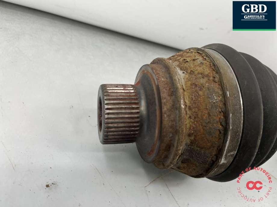 Drivaksel høyre foran, bensin/automat til Audi A5 2007-2016 (Type I) (8K0 407 271 AJ|8K0 407 271 Q|8K0 407 451 DX)