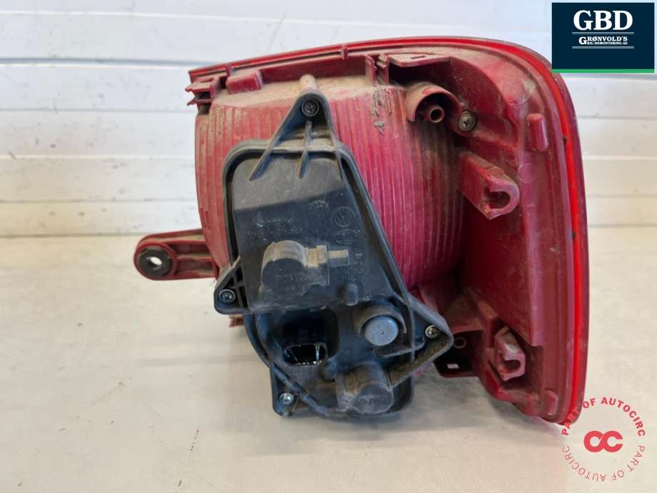 Baklykt venstre ytre til VW Touran 2010-2015 (Type I, Fase 3)  (1T0 945 095 R|)