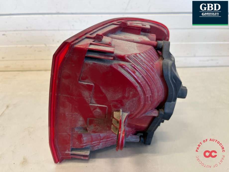 Baklykt venstre ytre til VW Touran 2010-2015 (Type I, Fase 3)  (1T0 945 095 R|)