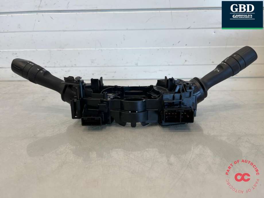 Bryter combi til Toyota C-HR 2016-->>  (84140F4050|84652F4020|17F852)