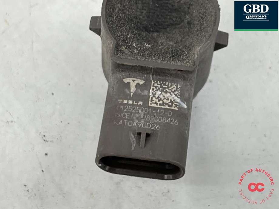Parkeringssensor foran til Tesla Model Y 2021-2024 (Type I)  (2525001-12-D|2525002-12-D|)