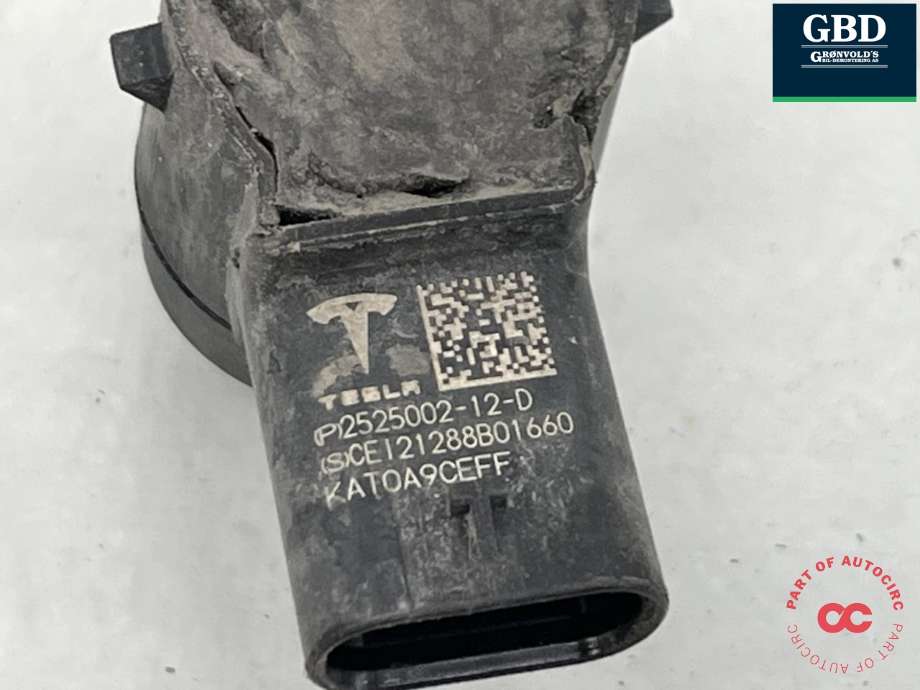Parkeringssensor foran til Tesla Model Y 2021-2024 (Type I)  (2525001-12-D|2525002-12-D|)