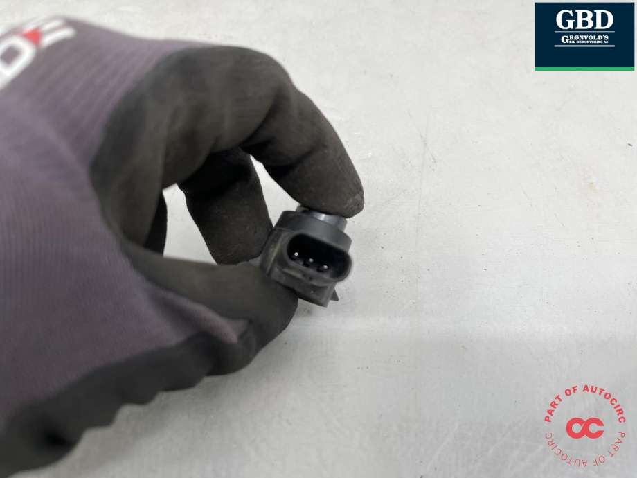 Parkeringssensor foran til Tesla Model Y 2021-2024 (Type I) (2525001-12-D|2525002-12-D|)