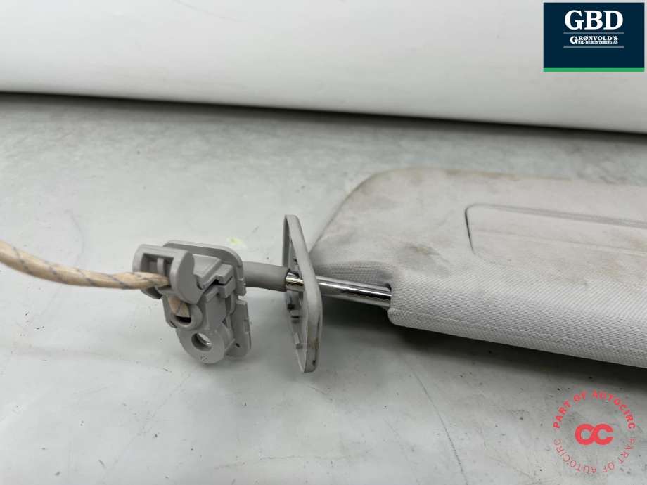 Solskjerm høyre til Tesla Model Y 2021-2024 (Type I)  (1490406-24-C|1490406-22-B|1490406-22-C)
