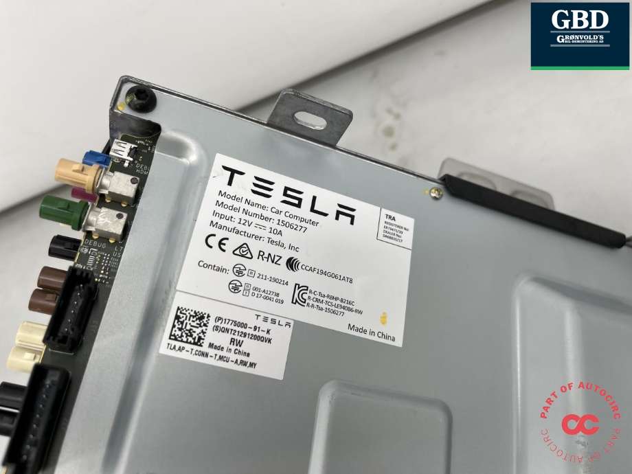 Styreenhet autopilot til Tesla Model Y 2021-2024 (Type I)  (1684435-S0-J|1684435-S0-G| 1684435-S0-I|1775000-91-K| 1506277)