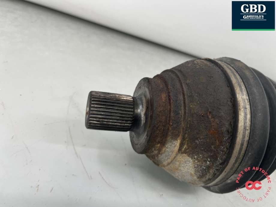 Drivaksel høyre foran, diesel/manuell til VW Caddy 2015-2020 (Type III, Fase 3) (5Q0 407 272 FN|5Q0 407 272 BL|5Q0 407 762 MX)