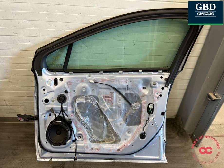 Dør høyre foran til Opel Astra K 2015-->>  (39160868|39028990 | 39066398 | 39086248|39094729 | 39122800)