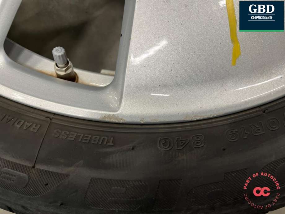 Hjulsett aluminium sommer til BMW i3 2013-2022  (2X TURADOR+2X BRIDGESTONE|155-70R19|PROD 4722 5|7MM + 4517 3|3MM|IS43 5JX19)