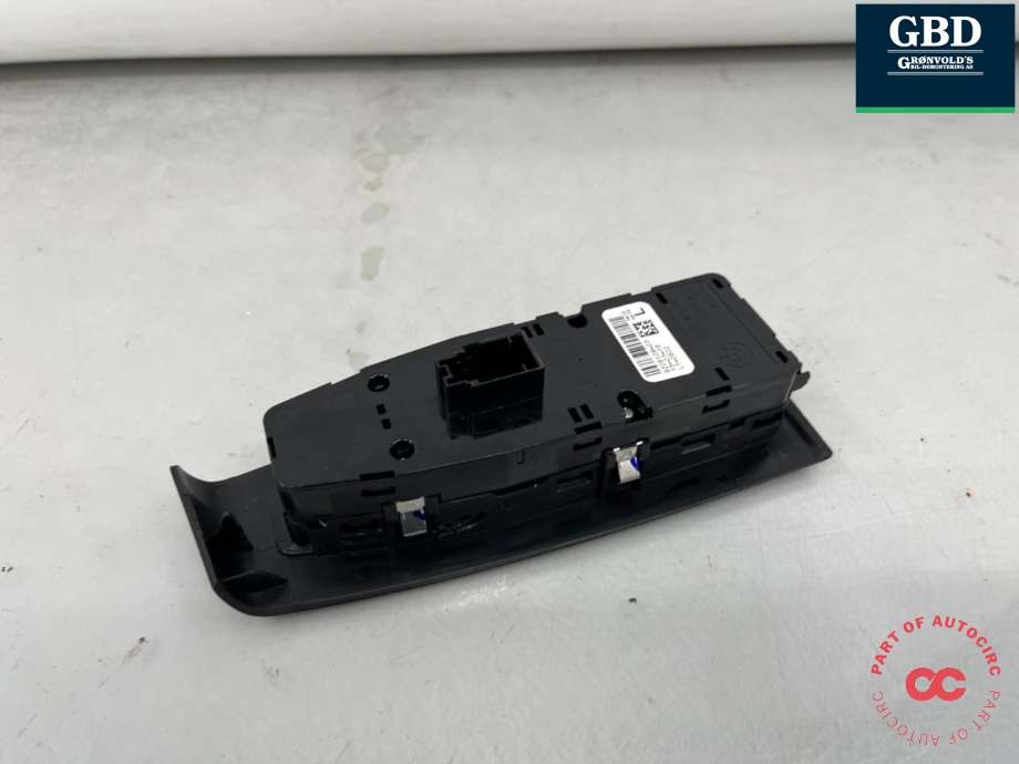 Bryter ruteheis førerdørspanel til BMW 2-Serie, Active/Gran Tourer 2014-->> (F45/F46) (F45/F46) (61 31 9 208 109|)