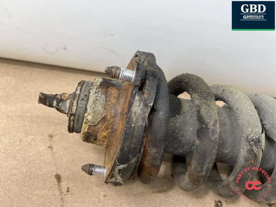 Fjærbein høyre foran til Toyota Hilux 2006-2011  (485108Z175|4851009J90|)