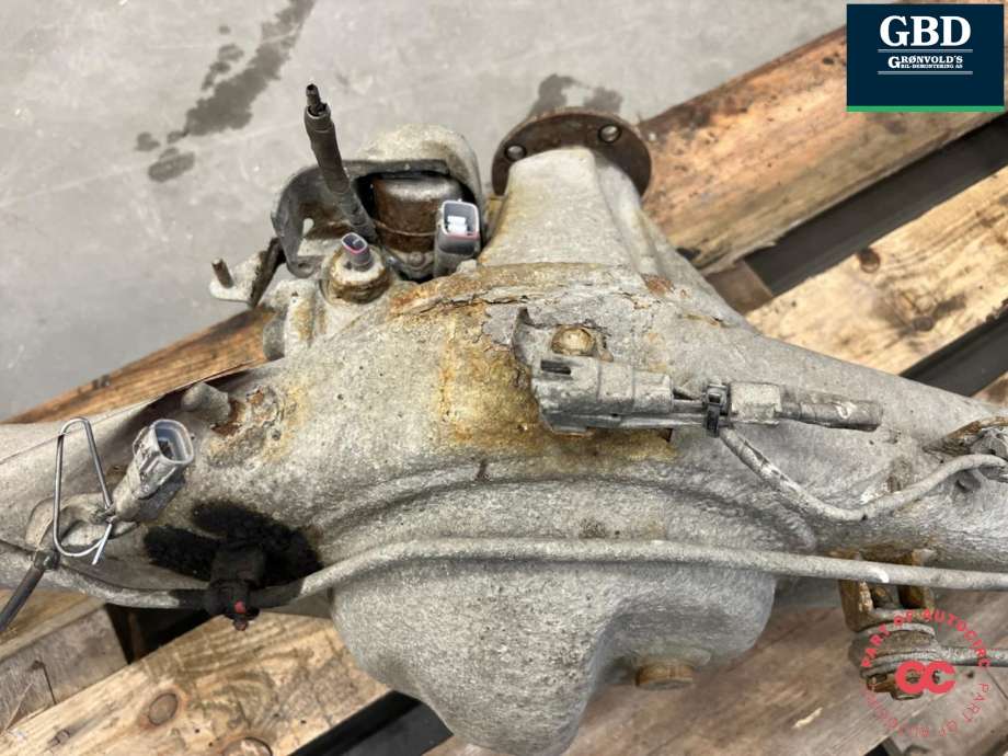Kardang klokke bak til Toyota Hilux 2006-2011  (4111071281|4111071280|)