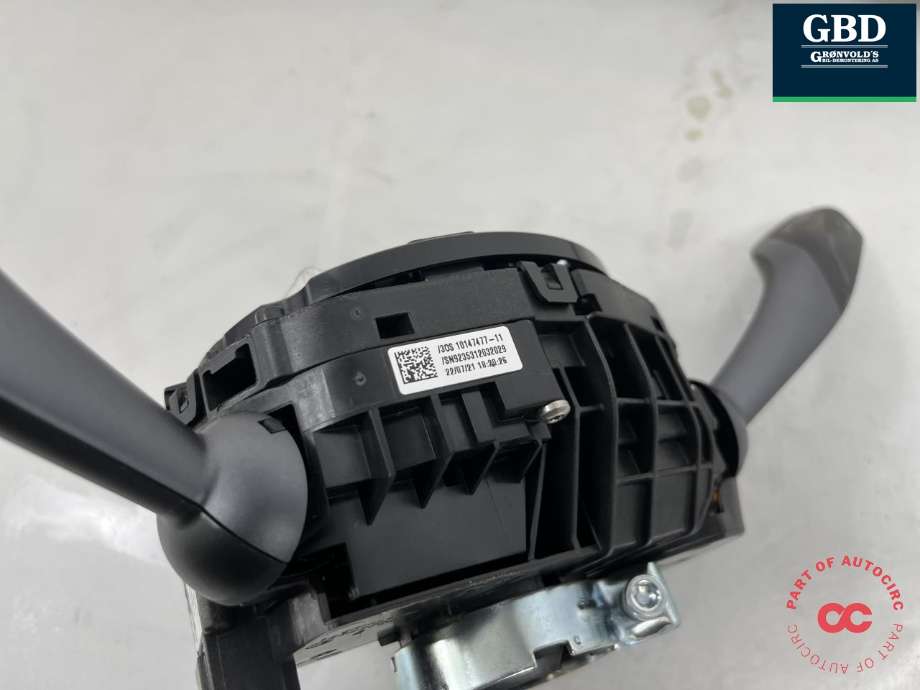 Bryter combi til Tesla Model Y 2021-2024 (Type I)  (1097662-00-O|1097662-00-L| 1097662-00-M|1097662-00-N| 1097662-00-P)