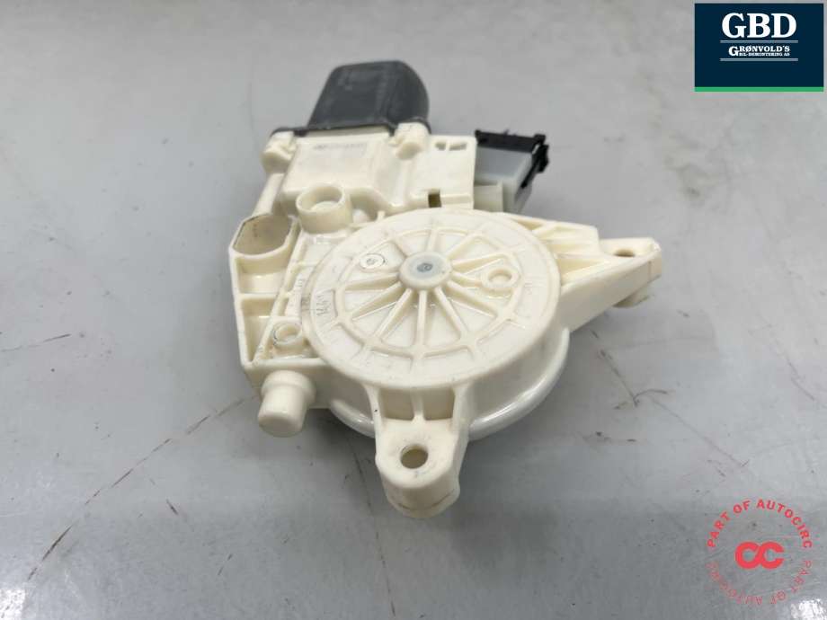 Ruteheis, kun motor, venstre foran til Mercedes Vito 2014-->> (W447) (W447) (A 447 906 35 00|)