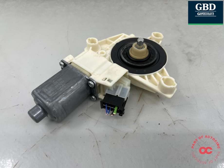 Ruteheis, kun motor, venstre foran til Mercedes Vito 2014-->> (W447) (W447) (A 447 906 35 00|)