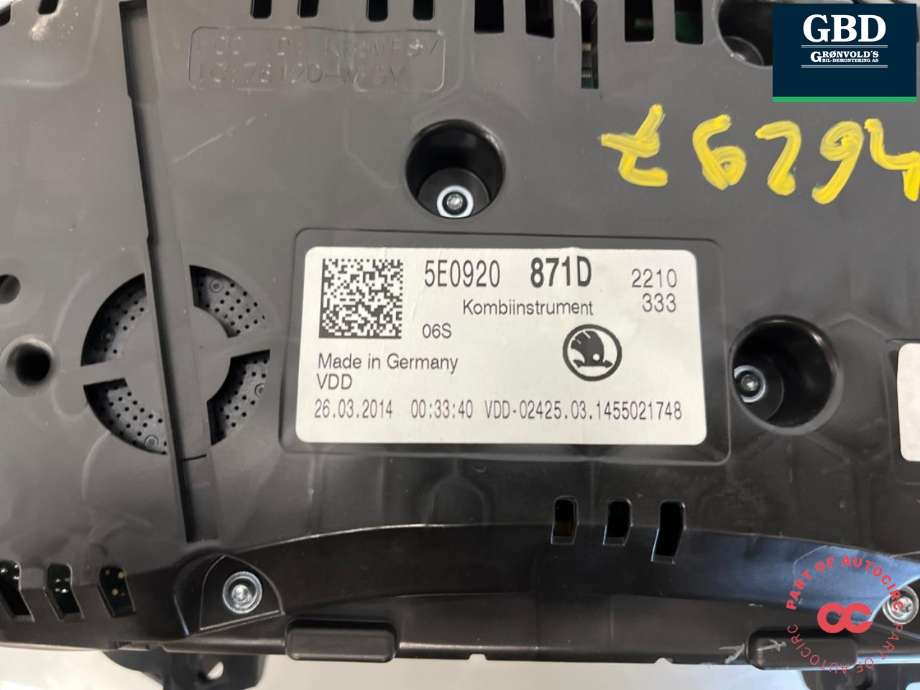 Instrumentpanel til Škoda Octavia 2013-2016 (Type III, Fase 1) (5E0 920 871 D|)