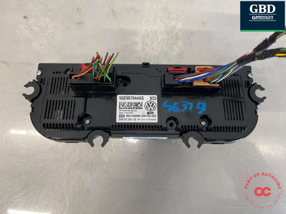 Varmeapparat betjening til VW Passat 2015-2019 (Fase 1) (B8) (B8) (5GE 907 044 AS|5GE 907 044 AS WZU|)