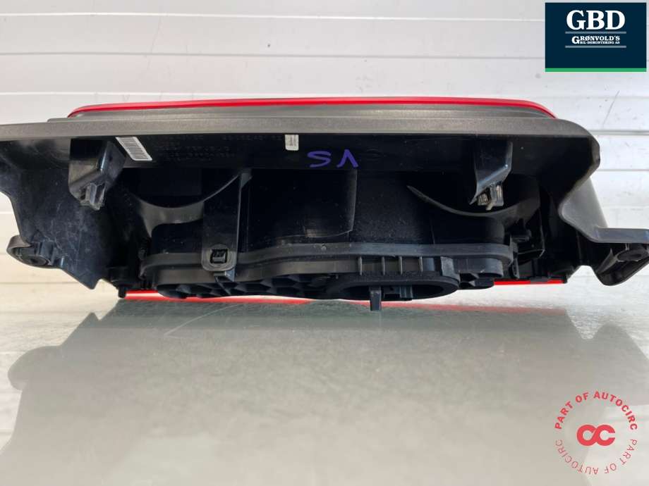 Baklykt venstre til Opel Vivaro C 2020-->>  (98 082 431 80|)
