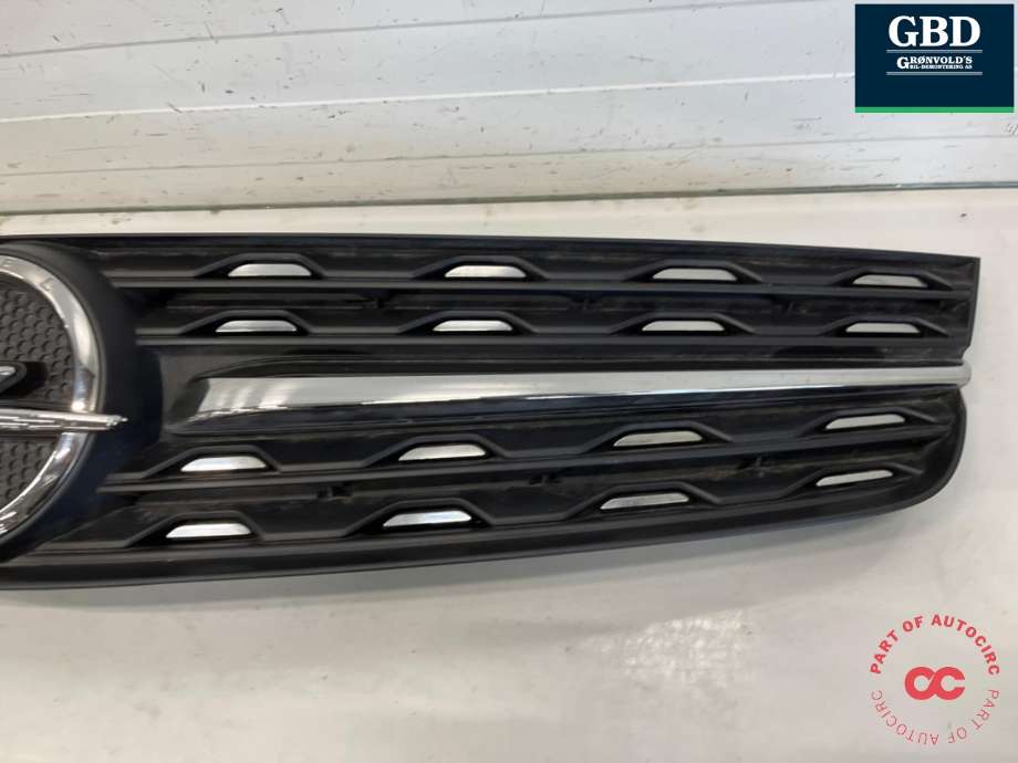 Grill til Opel Vivaro C 2020-->>  (98 331 286 XT|)