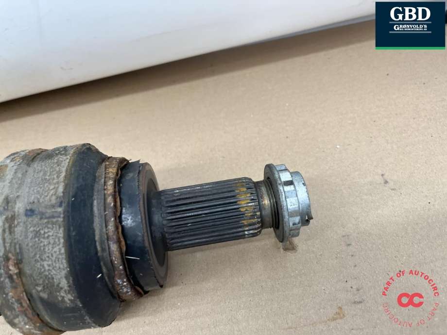 Drivaksel høyre bak, diesel/automat til BMW X3 2010-2017 (F25) (F25) (33 20 7 614 493|)